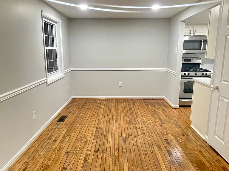 5455 Hildebrand Ct — Photo 3