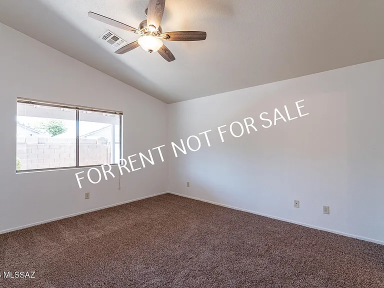 2439 W Rousseau St — Photo 22