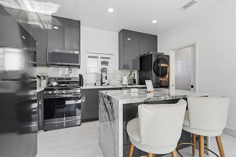 3305 Dalemead St — Photo 4
