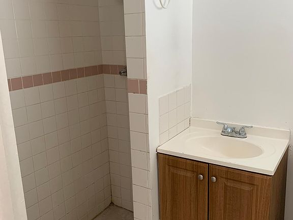 3rd image of 1840 Fillmore St APT 9
