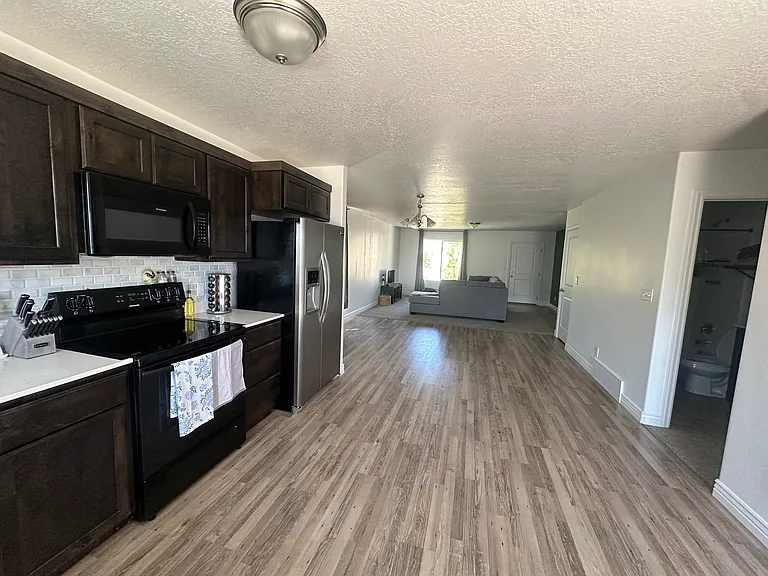 1771 S Longview Rd — Photo 17