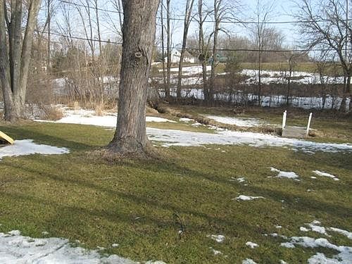 3rd image of 11032 W Armour Ave