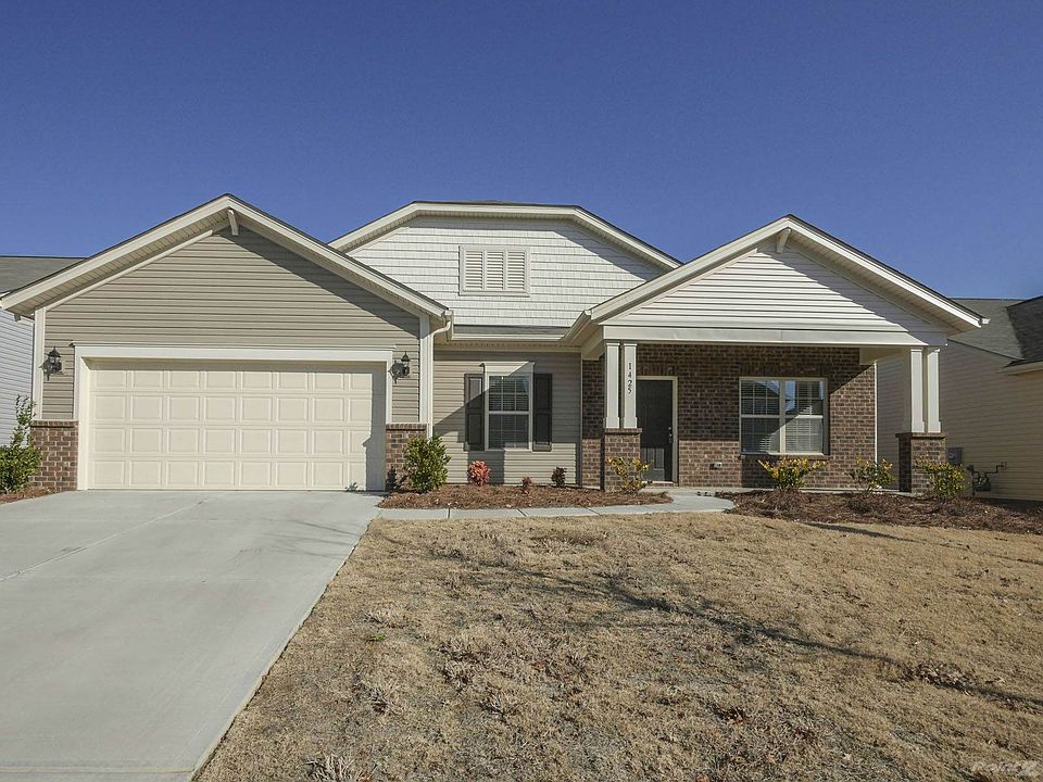 Charming ranch just like new