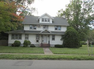 604 Queen Anne Rd, Teaneck, NJ 07666