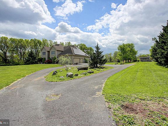 4th image of 19110 Woodhill Dr
