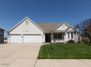 4077 Tallman Creek Dr NW, Grand Rapids, MI 49534