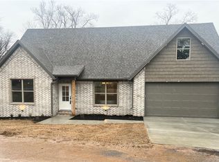 19 Shropshire Dr, Bella Vista, AR 72714