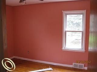 4th image of 8602 Hazelton St