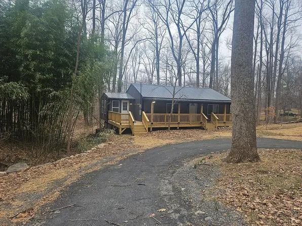 88 Possumwood Trl, Harpers Ferry, WV 25425