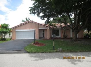 6650 Falconsgate Ave, Davie, FL 33331