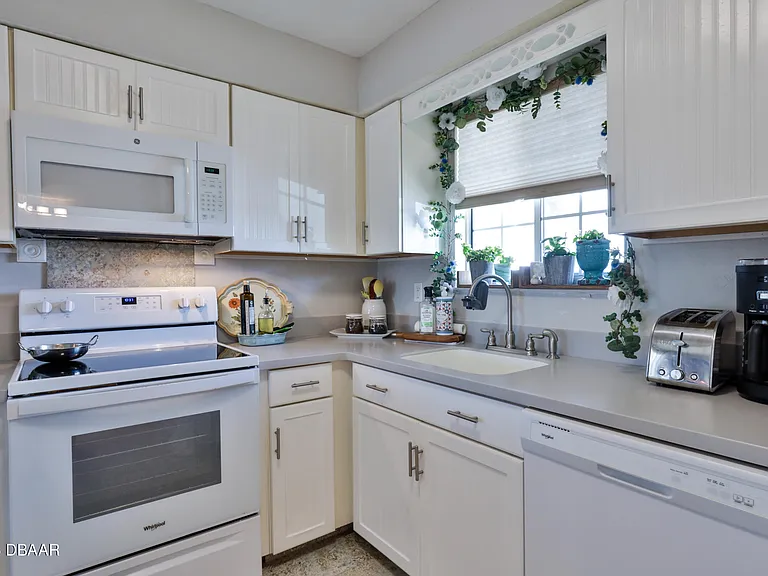 906 Ocean Marina Dr — Photo 24