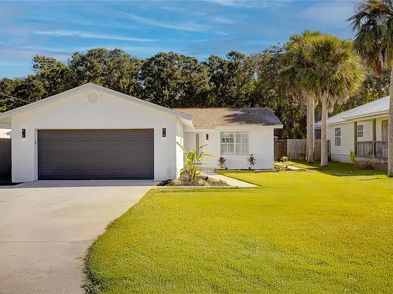 2261 S Flagler Ave — Photo 36