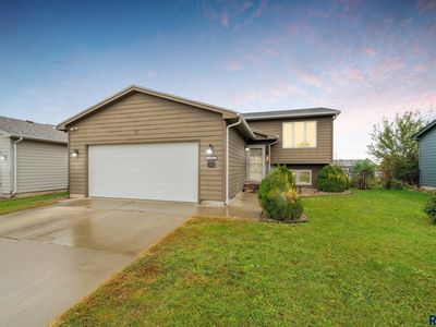 832 S Wheatland Ave, Sioux Falls, SD, 57106
