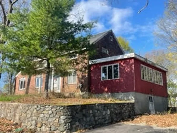 6 Lovis Ave, Wakefield, MA 01880