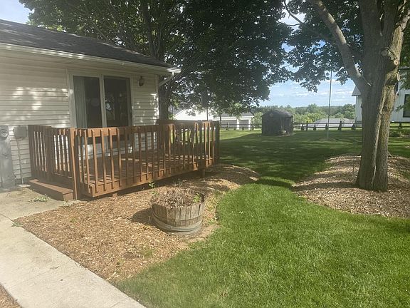 4th image of 629 Summit STREET