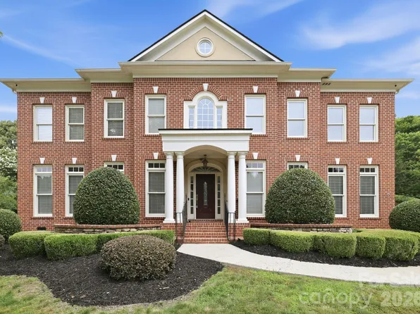 7818 Stonehaven Dr, Waxhaw, NC 28173