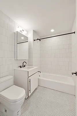 Rented by Oxford Property Group | media 3