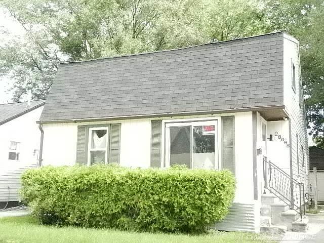 1st image of 28098 Maple St