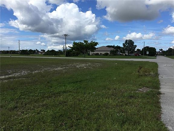 5th image of 4224 SW 20th Ave