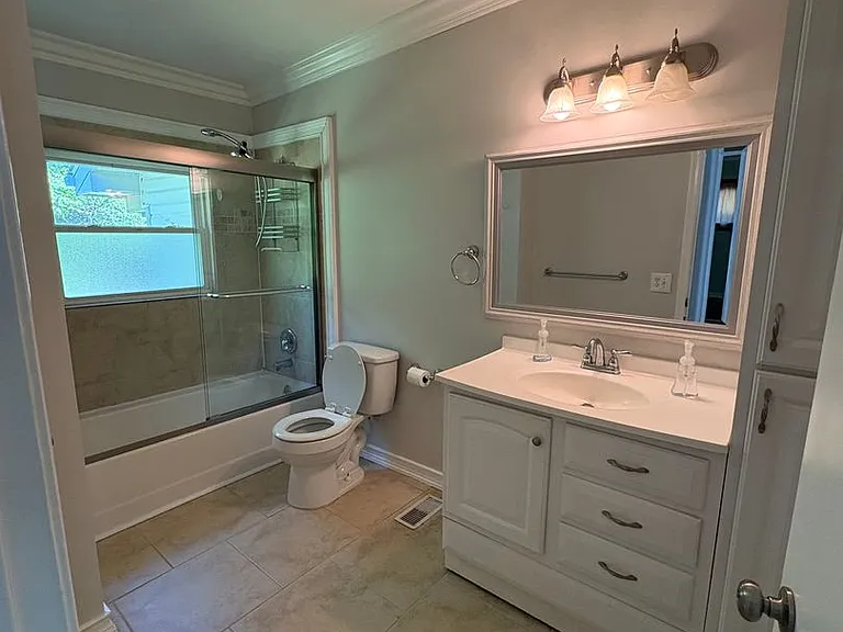 4839 Hillsdale Cir — Photo 17