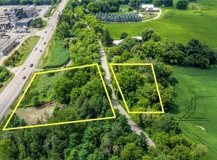 845 Collinson Rd, Hamilton, ON L9H5E2
