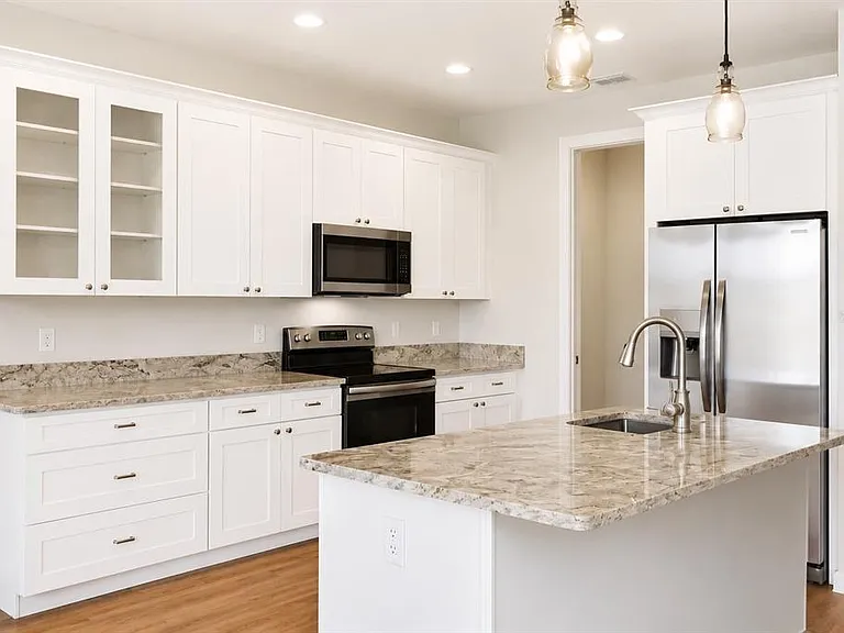 1823 Meadow Pond Way — Photo 5