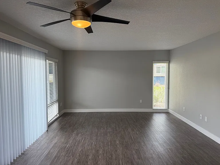 West Fifth Apartments — Photo 158