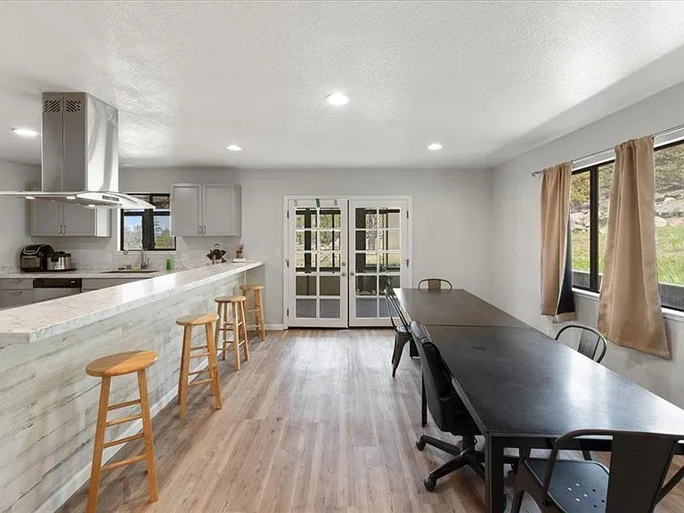 15136 Driftwood Ln — Photo 6