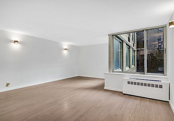 2nd image of 2373 Broadway APT 709