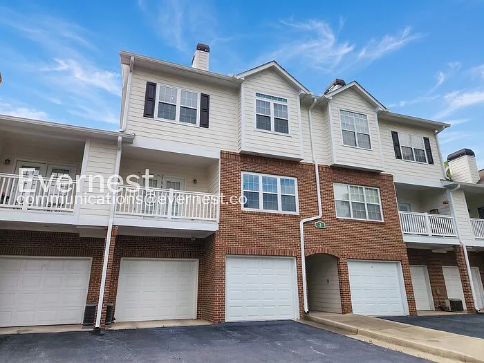 205 Spring Heights Ln SE #2