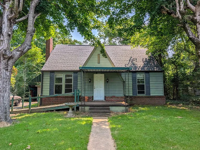 315 Ethridge St — Photo 1
