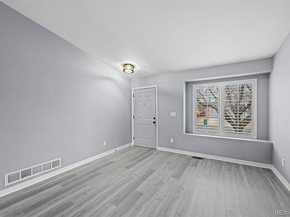 3rd image of 9664 Whitecliff Place