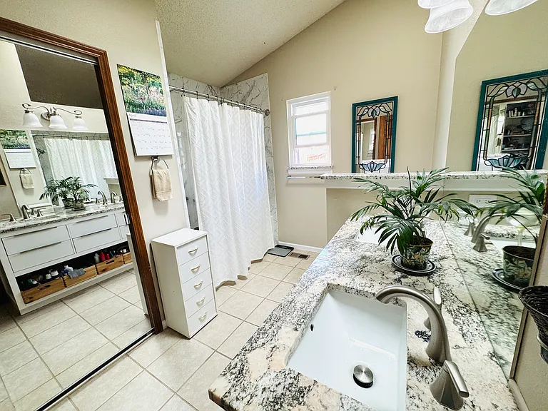 8435 Pepperridge Dr — Photo 6