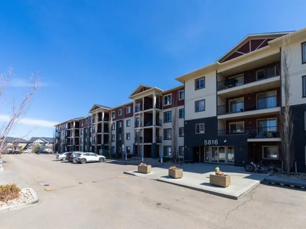 5816 Mullen Pl NW #320, Edmonton, AB T6R 0W3