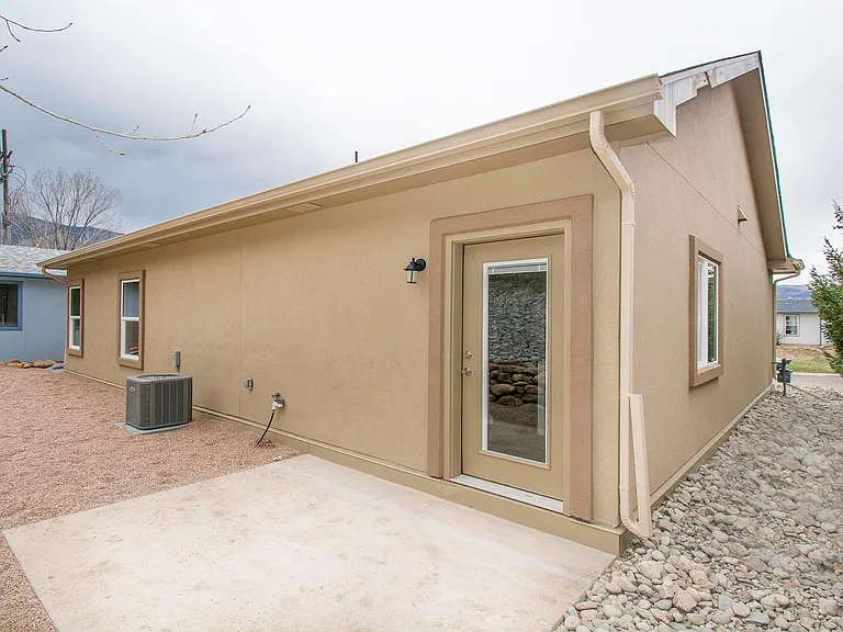 2495 Wheaton Dr — Photo 17