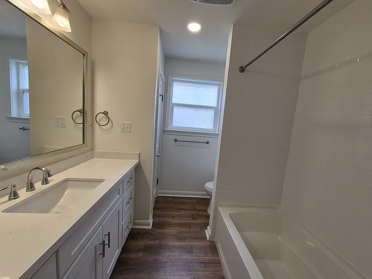 3025 Jefferson Ave — Photo 6
