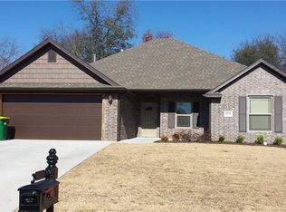 1942 Spring Creek Ave, Springdale, AR 72764