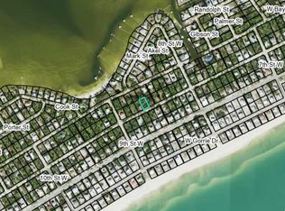 857 W Pine Ave, Eastpoint, FL 32328