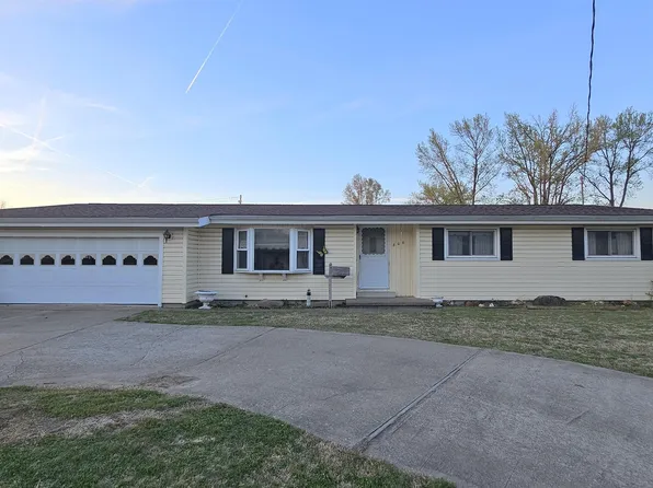 806 W Broadway Blvd, Johnston City, IL 62951