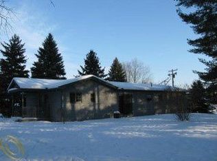 7374 Bentley Lake Rd, Pinckney, MI 48169