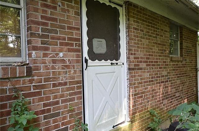 1st image of 25 Sharilane Dr