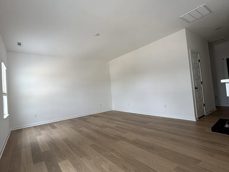 1895 E Fiji St — Photo 13