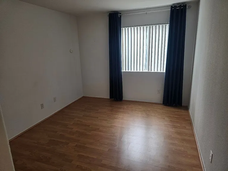 2045 Burton St #51 — Photo 21