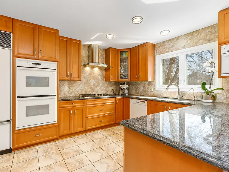 155 Chapel Oaks Dr — Photo 18
