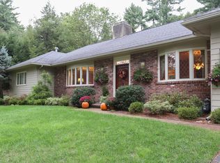 7 Carriage Hill Rd, Andover, MA 01810