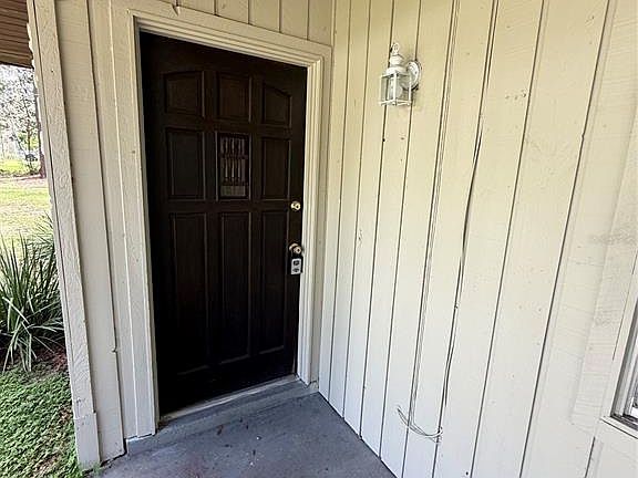 2nd image of 2518 NE 21ST TERRACE