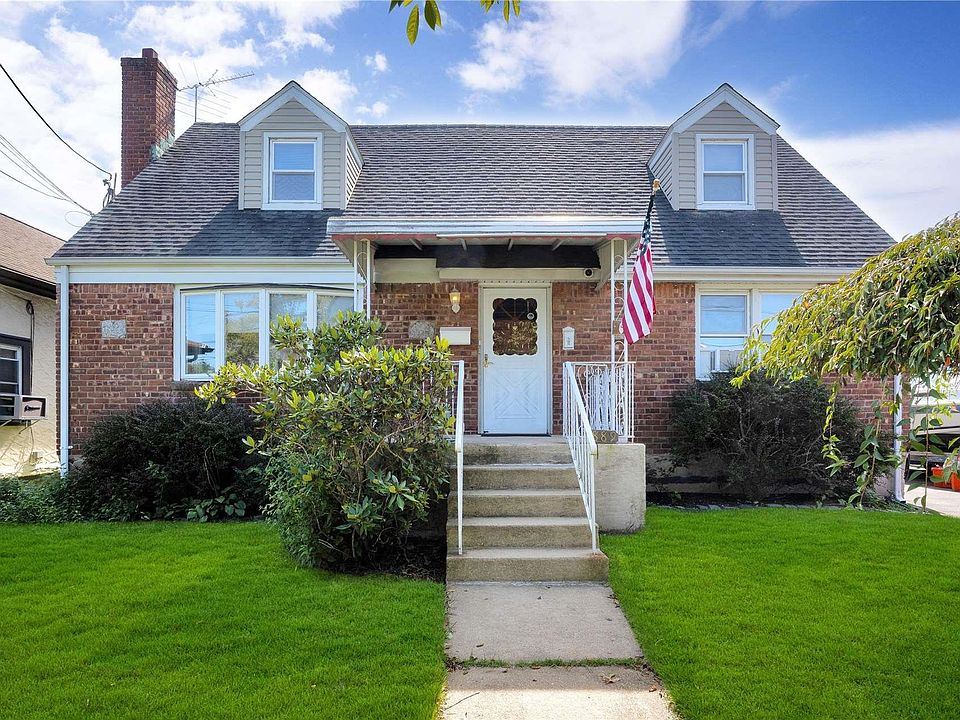 1st image of 889 Maloon Avenue