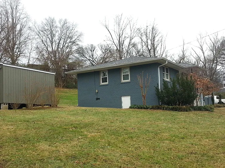 179 Briggs Ave — Photo 5