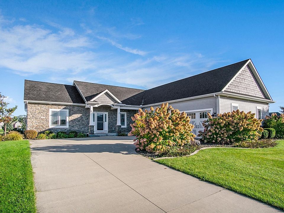 1st image of 30747 Chadwick Dr