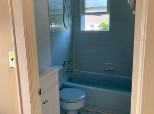 70 Princeton St FLOOR 2, Williston Park, NY 11596